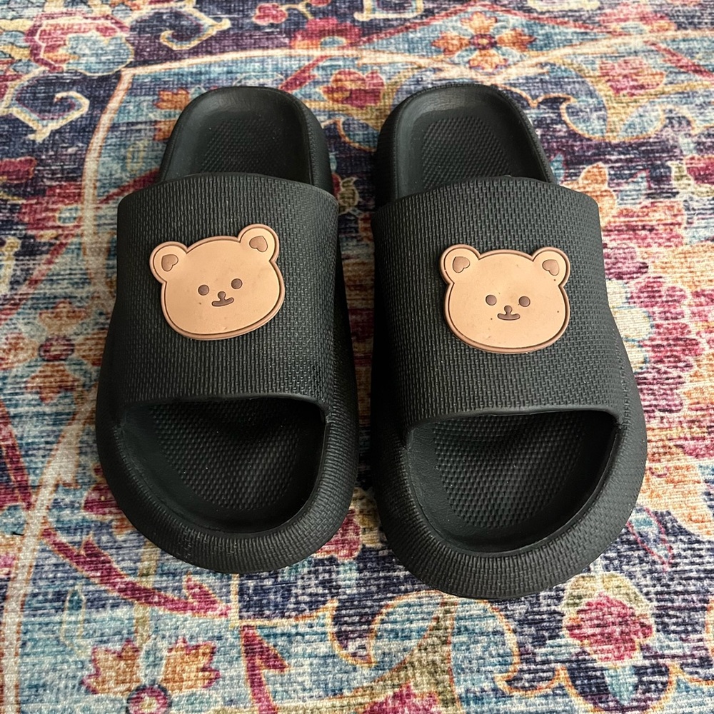 2 Pairs of Gray Sandals + Black Slide Sandals with Bear Design Womens Size 8.5 - Picture 2 of 6